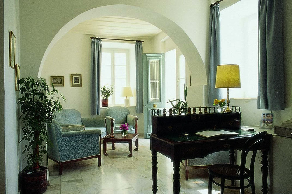 Omiros 4* Ermupoli